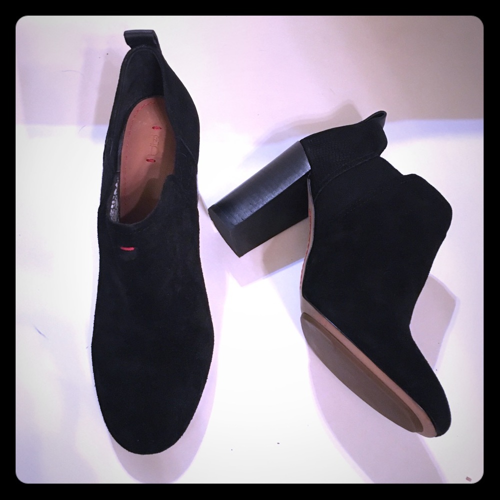 Ellen Degeneres ED “Mahoney” Ankle Boots- size 8.5